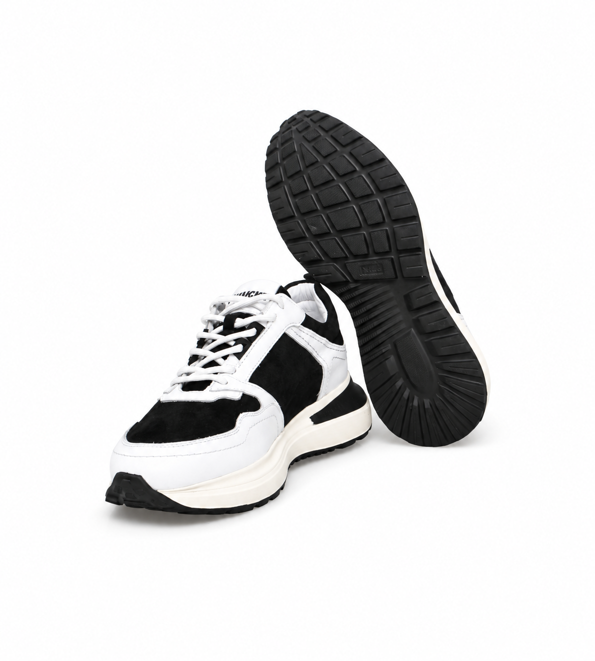 Covaiche Monochrome Sneaker